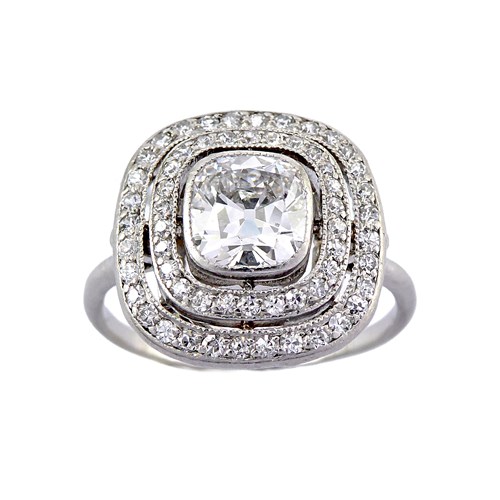 Early Art Deco cushion diamond cluster ring, English c.1920, centred by a rectangular cushion cut diamond of approximately 1.05ct,